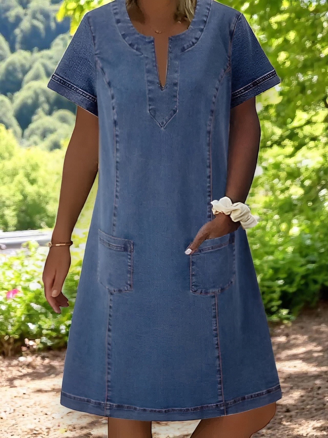 Pearl | Mjuk Denimklänning med Fickor